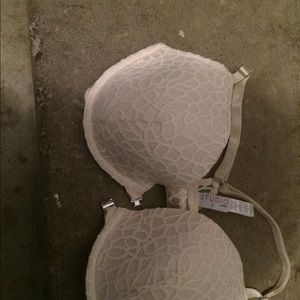 Woman's studio 8 by La Perla